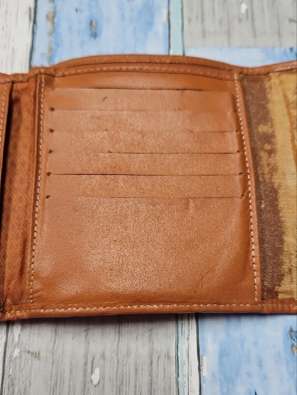 Vintage Dooney & Bourke All-Weather Leather compact wallet in hunter green/tan